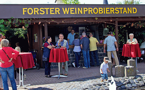 Weinprobierstand – Forster Woiständ’l 